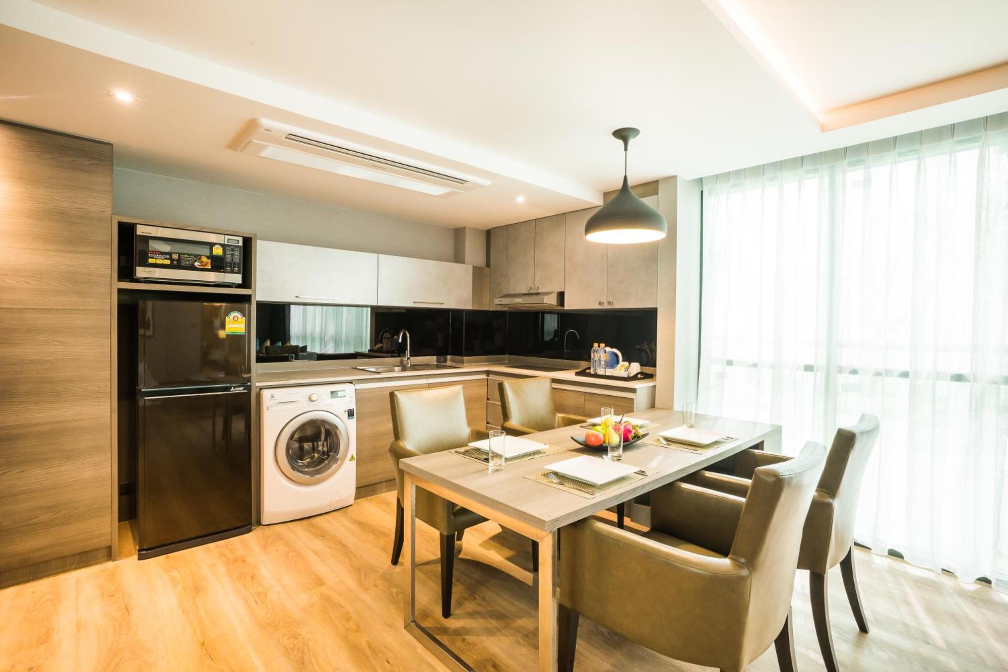Citrus Suites Sukhumvit 6 By Compass Hospitality Bangkok Dış mekan fotoğraf