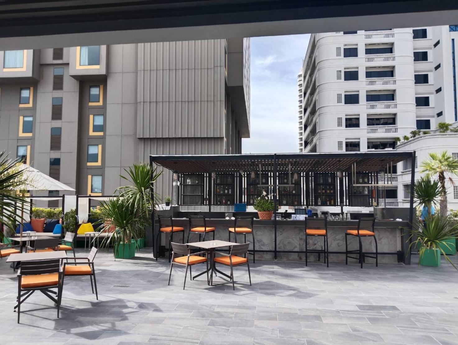 Citrus Suites Sukhumvit 6 By Compass Hospitality Bangkok Dış mekan fotoğraf