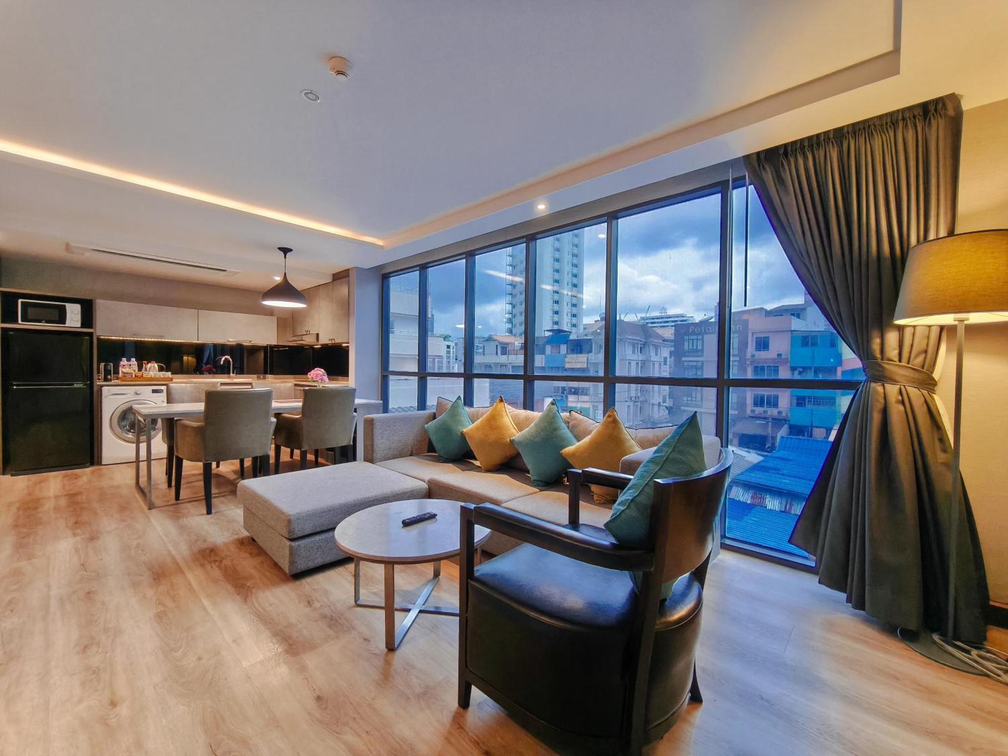 Citrus Suites Sukhumvit 6 By Compass Hospitality Bangkok Dış mekan fotoğraf
