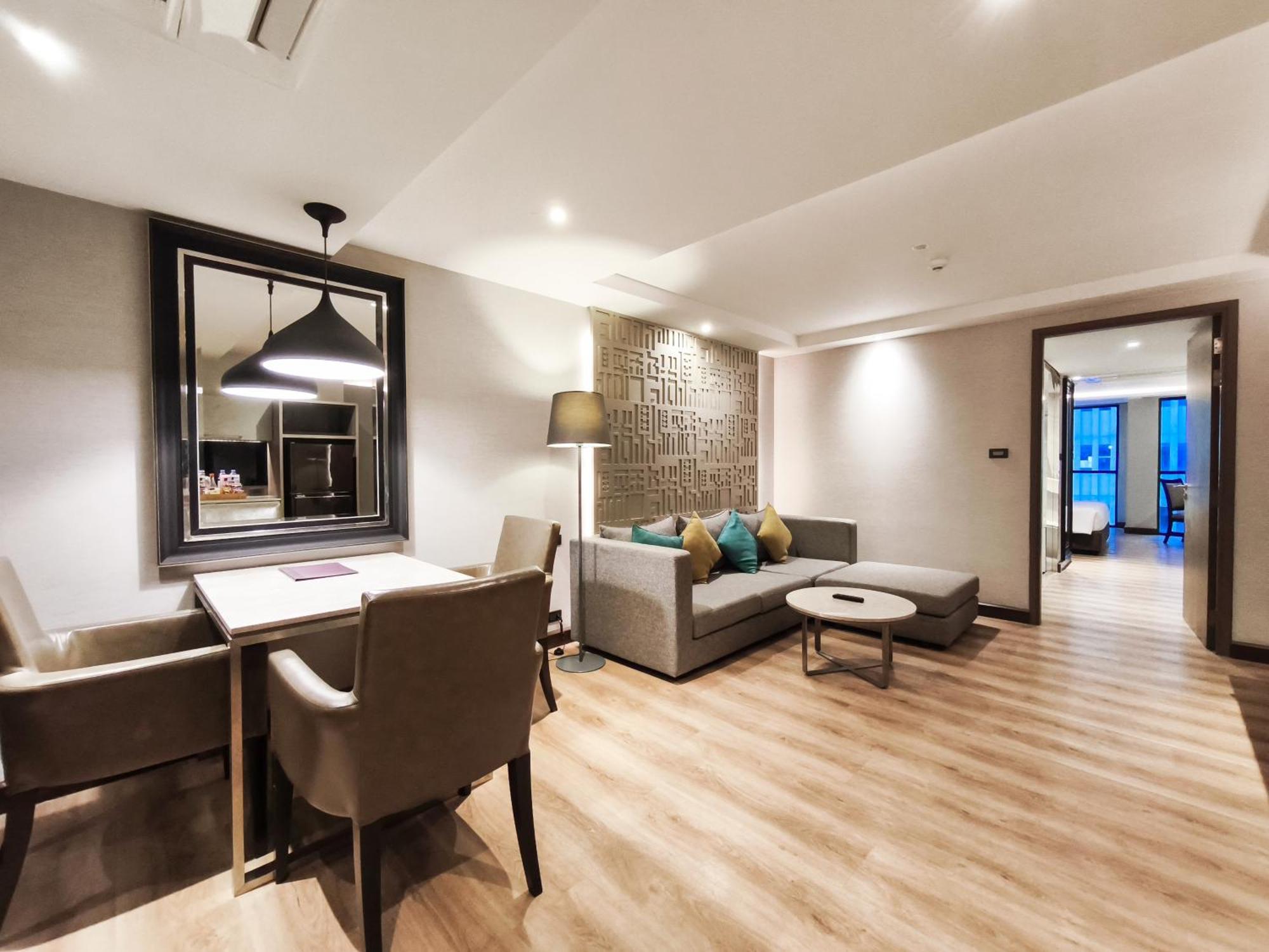 Citrus Suites Sukhumvit 6 By Compass Hospitality Bangkok Dış mekan fotoğraf